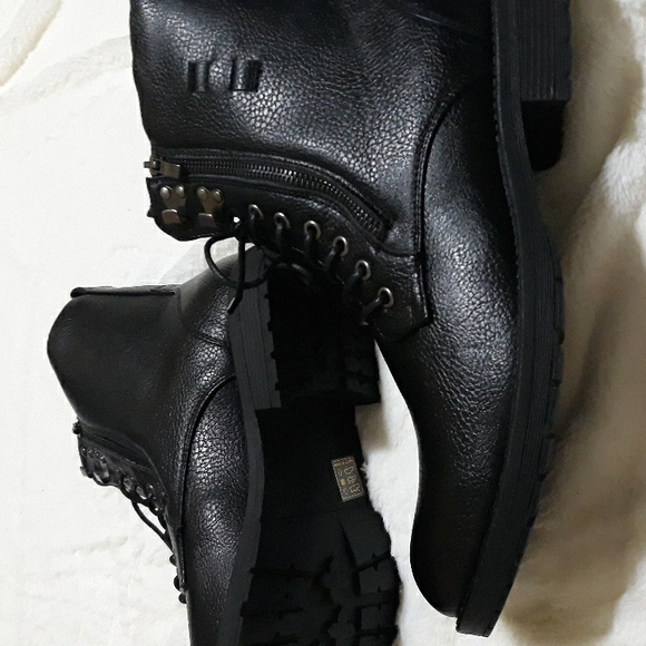 NWOB Men's Boots - Picture 15 of 16